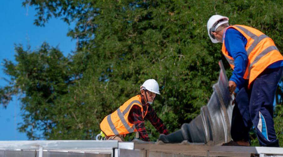 Professional gutter cleaning in Rainsville, AL
